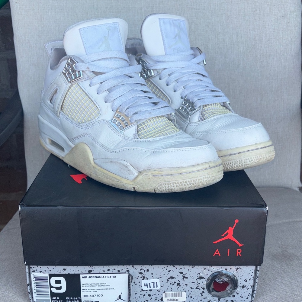 Jordan Air Retro 4 White Sneakers